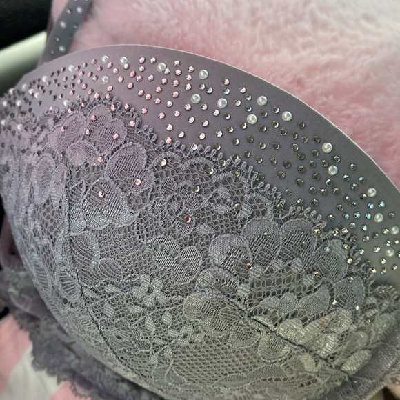 Dream Angels push up bra🤍it’s 34DD in size - Picture 2 of 7